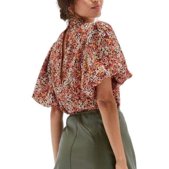 ✨MINKPINK GABAE HIGH NECK SZ MEDIUM BLOUSE✨ - Picture 2 of 8